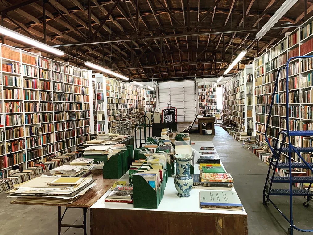 Chip Gaines purchases author Larry McMurtry’s historic Texas bookstore | CNN