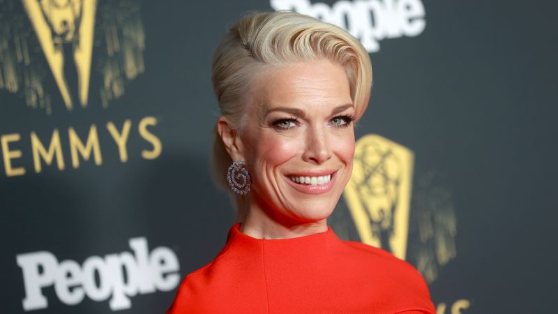 NextImg:'Ted Lasso' star Hannah Waddingham will host Eurovision 2023 | CNN
