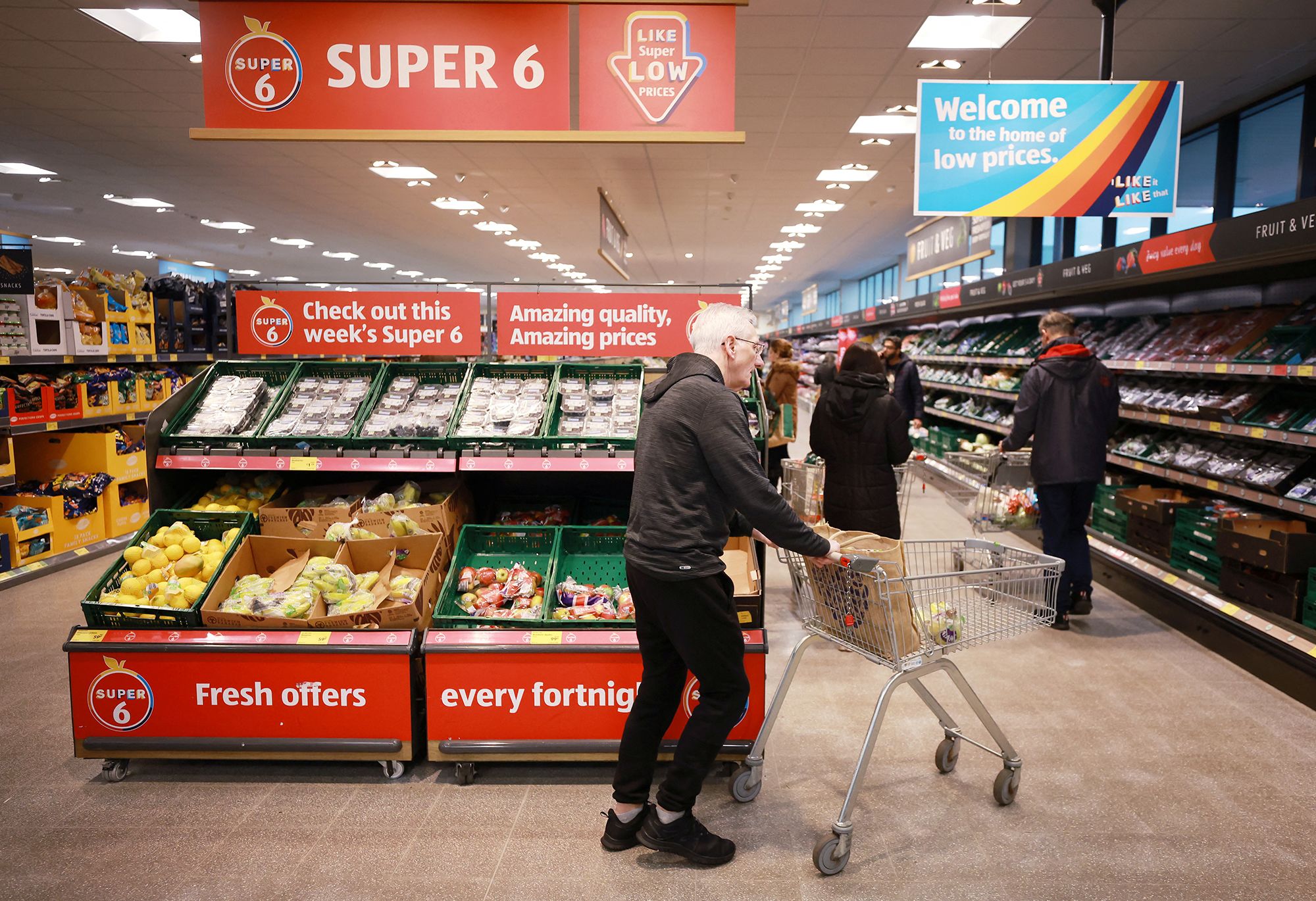 Supermarkets begin rationing fruit and vegetables