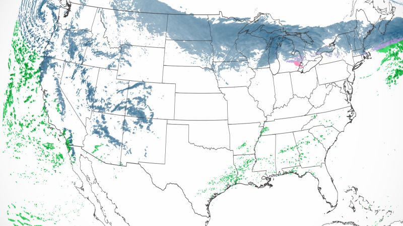 NextImg:Hundreds of flights canceled as winter storm hits US | CNN