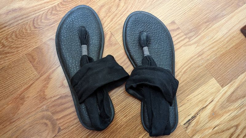 Best flip flops discount for hardwood floors