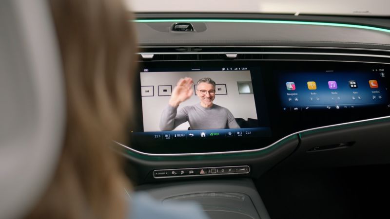 NextImg:Mercedes wants you to take Zoom calls from your car seat | CNN Business
