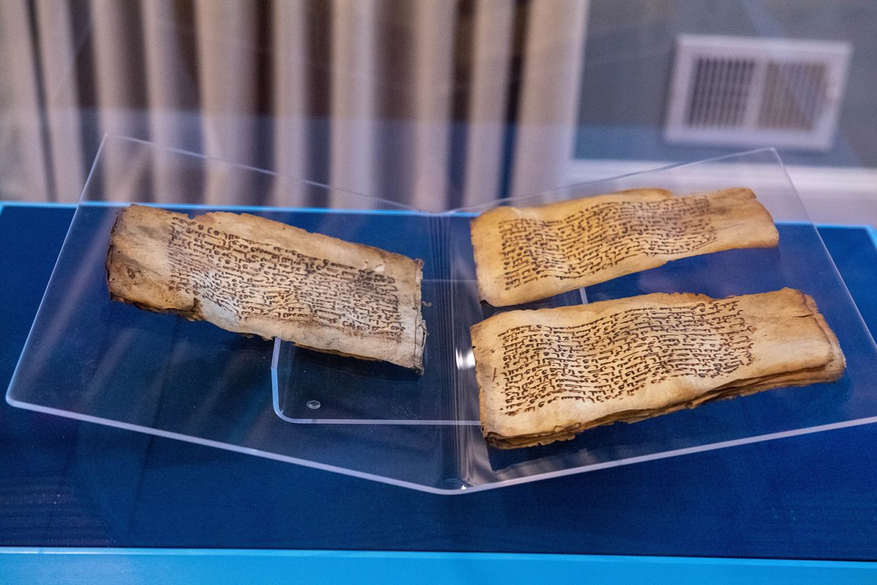 The items returned to Yemen include 11 folios from early Qurans.