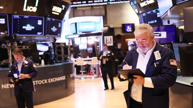 It’s market bulls vs. Fed hawks on Wall Street | CNN Business