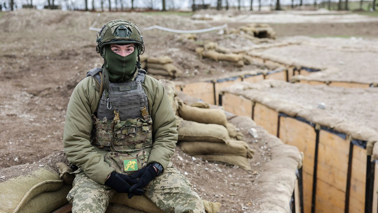 Recruits are completing five weeks of basic combat training before returning to fight in Ukraine.