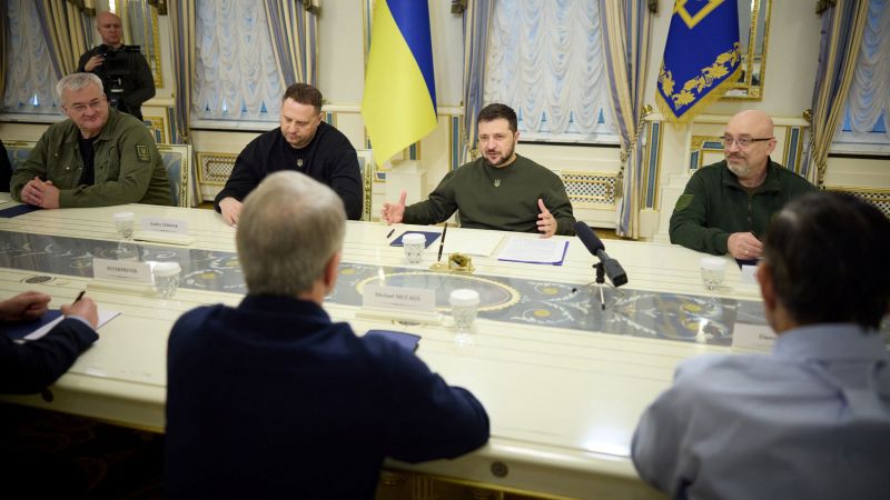 NextImg:Zelensky urges top GOP lawmakers to consider new weapons wish list | CNN Politics