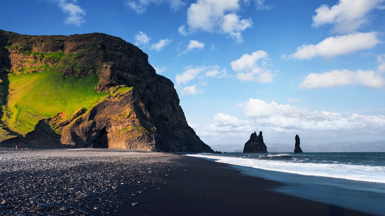 <strong>4. Reynisfjara Beach, </strong><strong>Vik, Iceland:</strong> Not every beach on Tripadvisor's list is known for its warm weather. This striking black sand beach in Iceland is big on drama and has appeared in "Game of Thrones."<br />