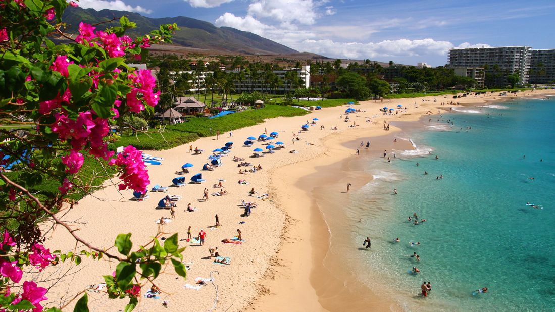 <strong>10.</strong><strong> </strong><strong>Ka'anapali Beach, </strong><strong>Maui, Hawaii:</strong> Located on the island's western shore, Ka'anapali boasts three miles of white sand and a famed cliff diving ceremony at Puʻu Kekaʻa.