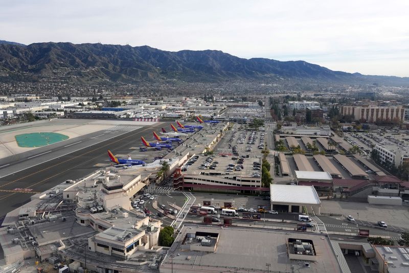 Close Call Between Two Planes On Runway At Burbank Airport Under ...