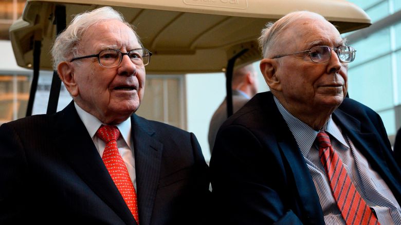 Warren Buffett (L), CEO of Berkshire Hathaway, and Vice Chairman Charlie Munger attend the 2019 annual shareholders meeting in Omaha, Nebraska, May 3, 2019.