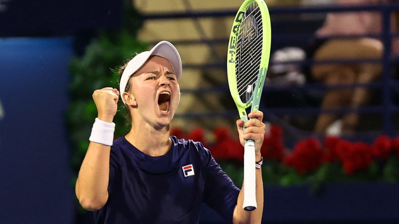 Barbora Krejčíková celebrates after beating Iga Świątek in the final of the Dubai Tennis Championships. 