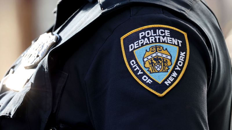 NextImg:Moped-riding thieves are stealing AirPod Max headphones off people's heads, NYPD say | CNN
