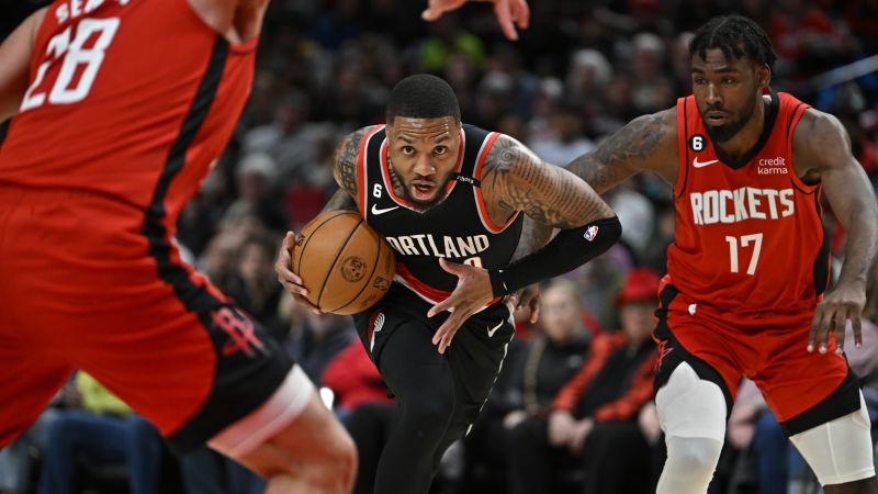 Damian Lillard becomes first player in NBA history to score over 70 points in under 40 minutes in Portland Trail Blazers’ win over Houston Rockets | CNN