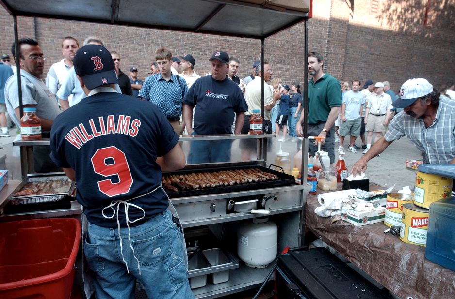 Hot dogs are a regular attendee at sports stadiums across the globe, but their unofficial home is Fenway Park in Boston. Signature dish of the Red Sox, the Fenway Frank is a quintessential delicacy for baseball fans.