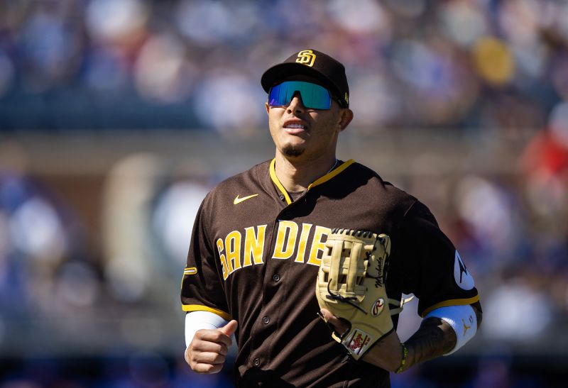 San Diego Padres sign Manny Machado to 11-year contract extension