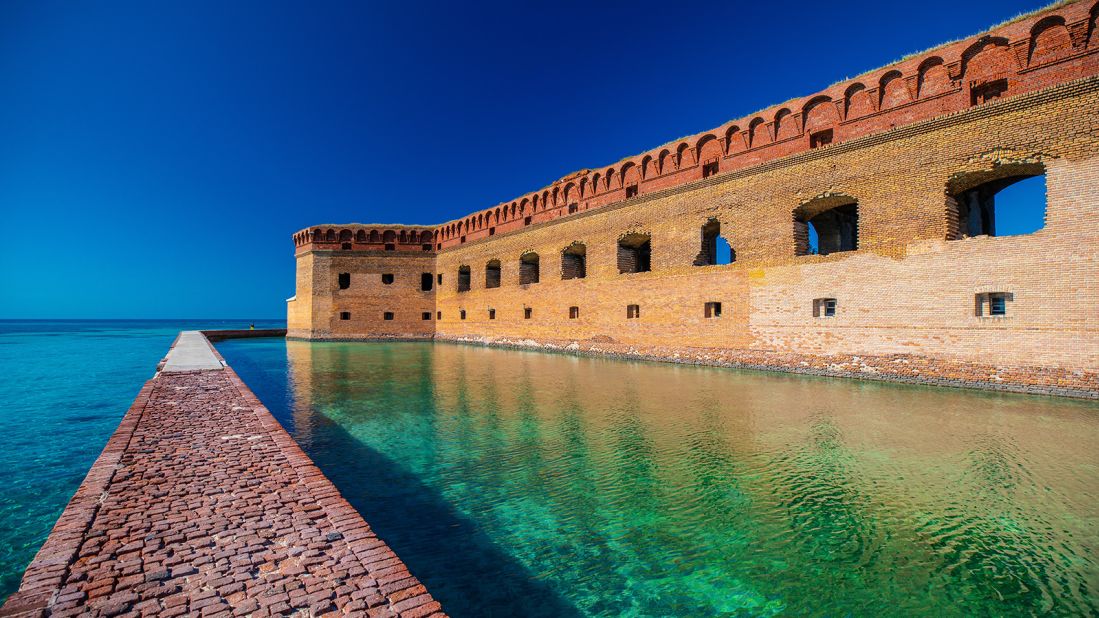 <strong>9. </strong><strong>Dry Tortugas National Park</strong><strong>,</strong><strong> Florida:</strong> About 70 miles (113 km) west of Key West, Dry Tortugas is mostly open water with seven small islands. Garden Key is home to one of the nation's largest 19th-century forts, Fort Jefferson.