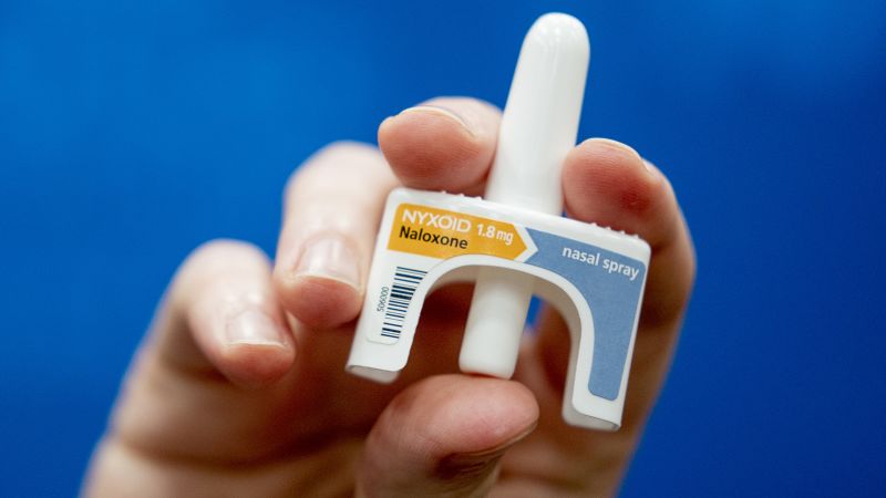 Naloxone nasal spray may soon be in your pharmacy. Our medical analyst explains what it is and who can use it | CNN