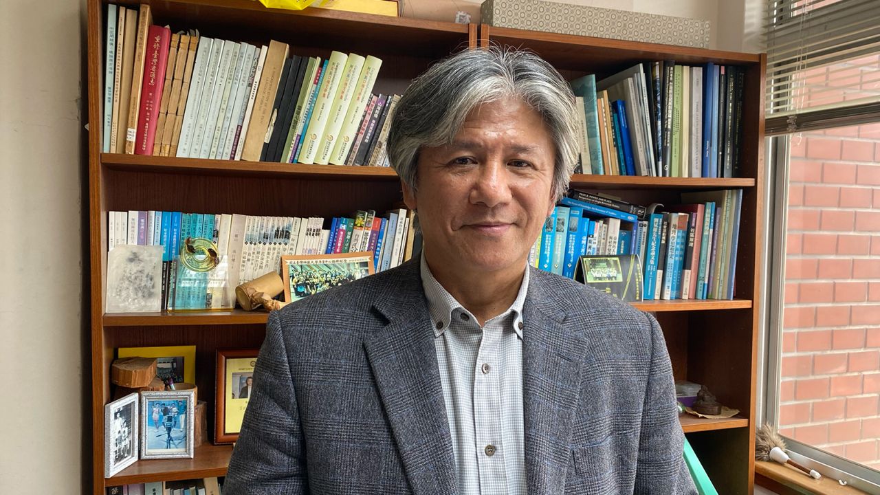 Tibusungu 'e Vayayana, also known as Wang Ming-huey,  teaches indigenous studies at National Taiwan Normal University.