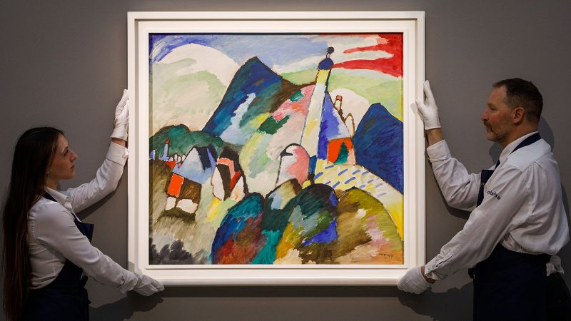 Kandinsky painting recovered by Holocaust victims heirs sets