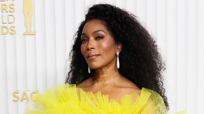 NextImg:Angela Bassett on the 'ever hopeful' message of 'Black Panther: Wakanda Forever' | CNN
