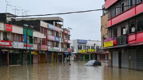 The town of Kota Tinggi inundated by floodwaters.