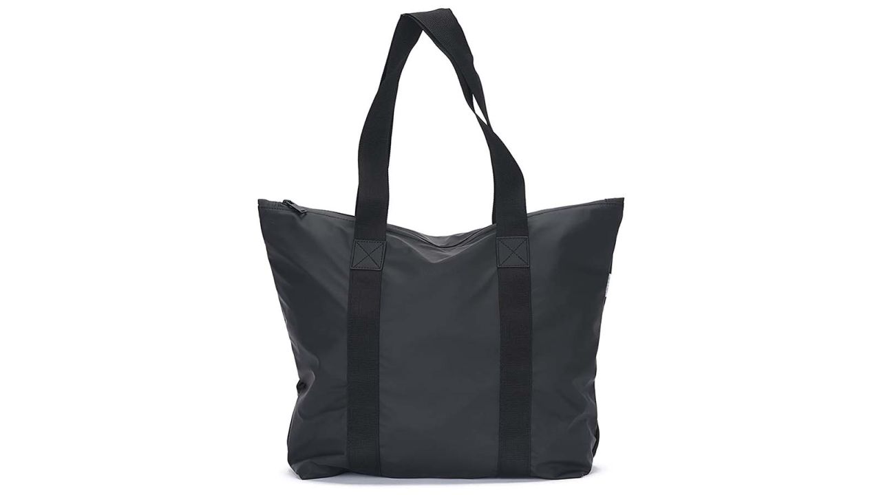 Amazon Rains tote bag craze