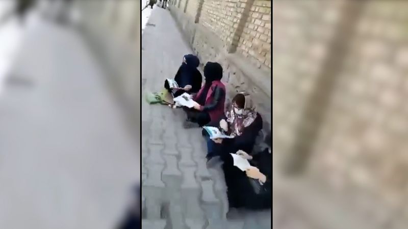 Afghanistan: Women protest Taliban ban on education outside of Kabul University