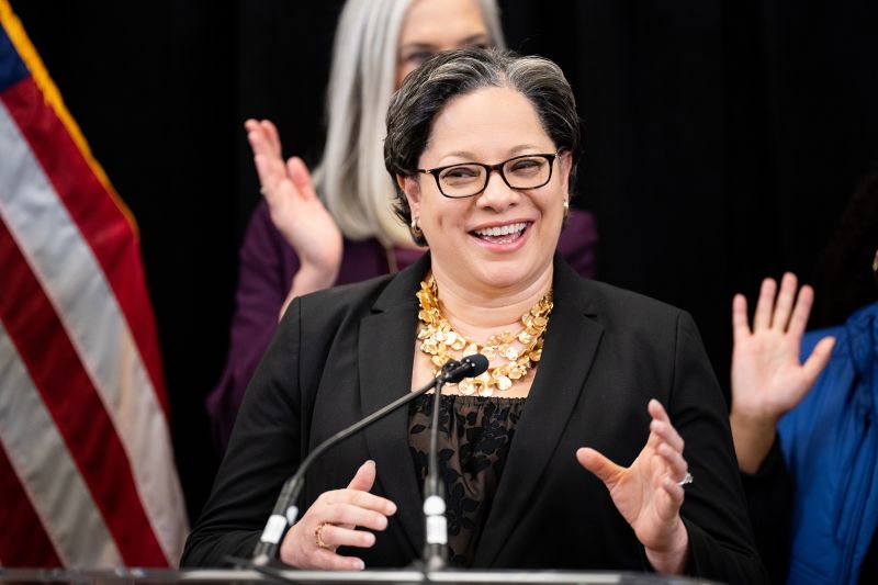 Jennifer McClellan Sworn In As First Black Congresswoman To Represent ...