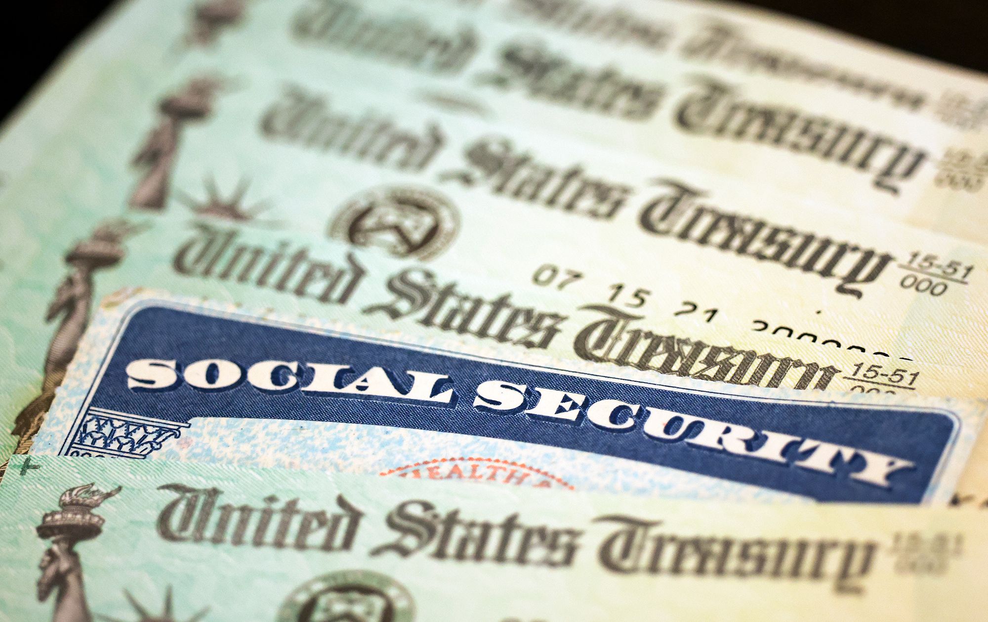 Should We Eliminate the Social Security Tax Cap? Here Are the Pros and Cons