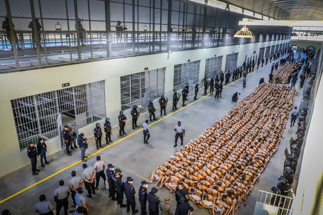 A group of detainees are moved to a new prison in El Salvador. 