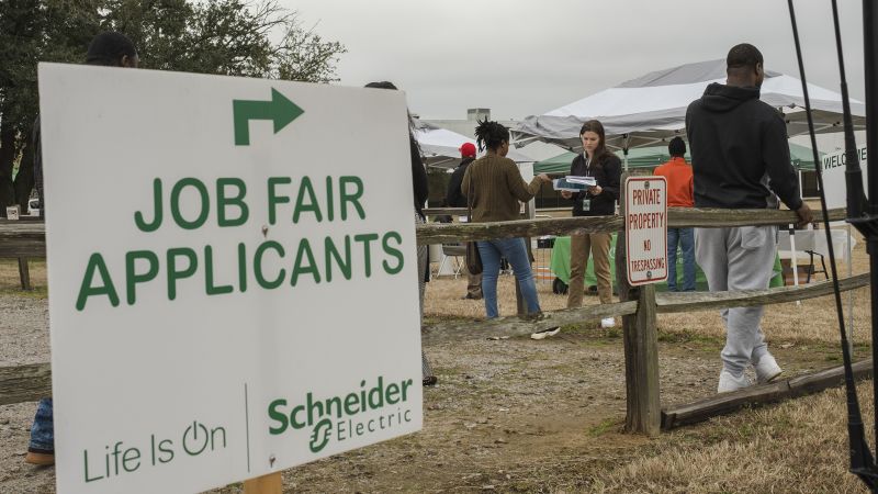 NextImg:The number of available jobs in the US shrank in January | CNN Business