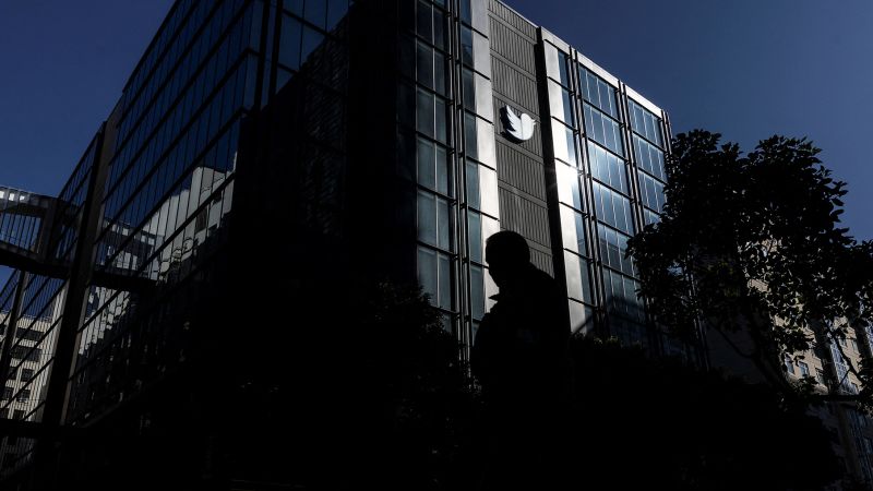 NextImg:FTC says it's conducting an investigation into Twitter's privacy practices | CNN Business