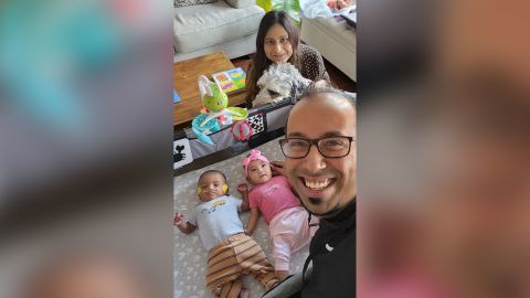 Adrial dan Adiah di rumah bersama Shakina Rajendram dan Kevin Nadarajah.