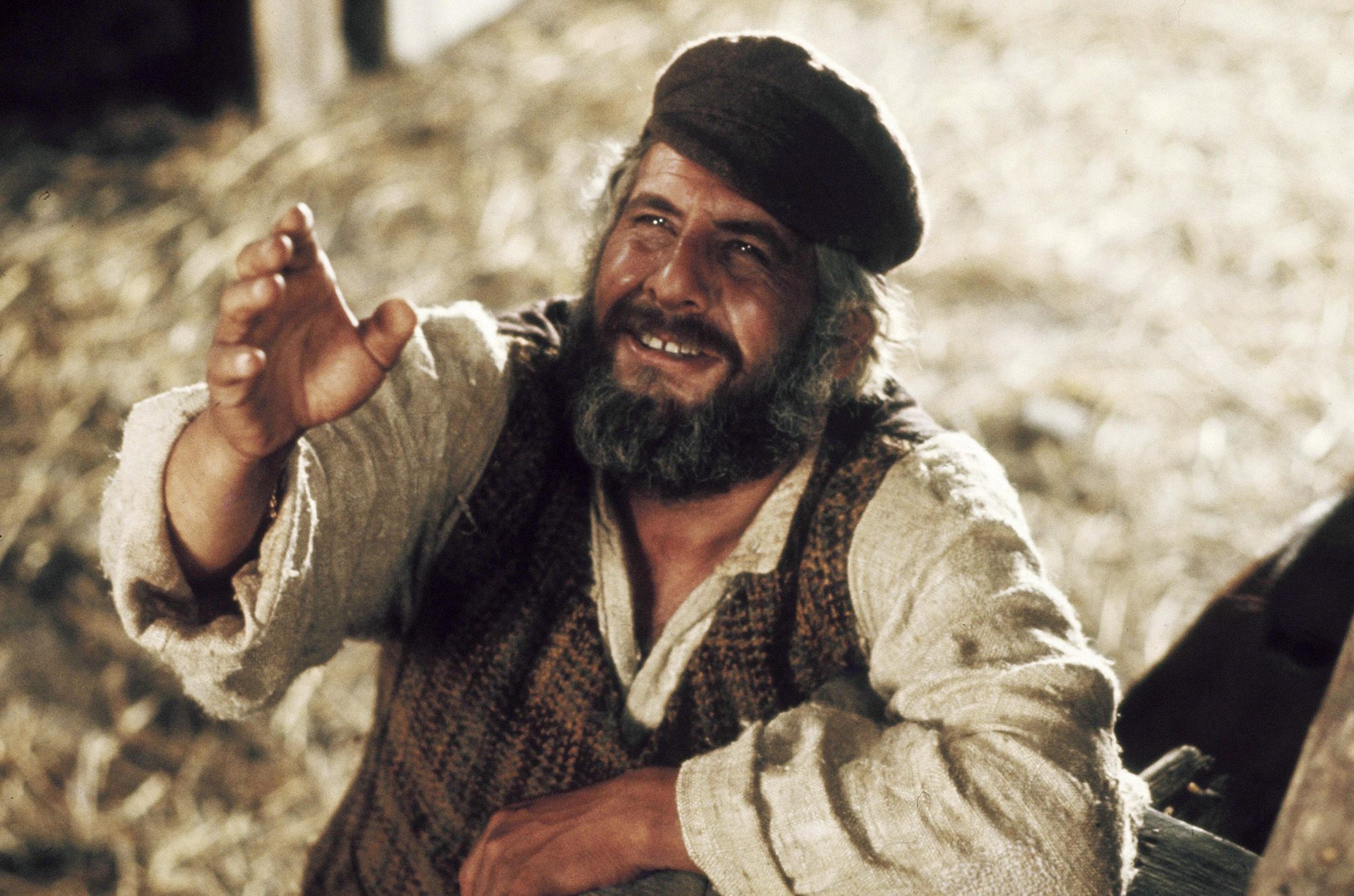 Chaim Topol, 'Fiddler on the Roof' actor, dies age 87 | CNN