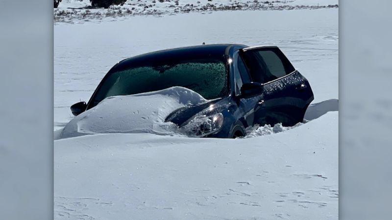 Video: 81-year-old man survives nearly a week snowbound in car  | CNN