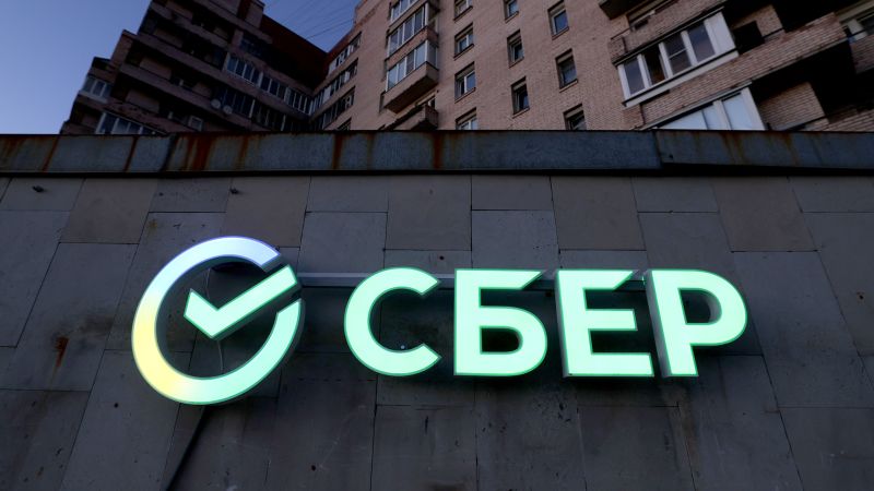 Read more about the article Russia’s biggest bank suffers 78% collapse in profit as sanctions bite – CNN