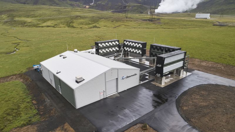 NextImg:Scientists find a way to suck up carbon pollution, turn it into baking soda and store it in the oceans | CNN