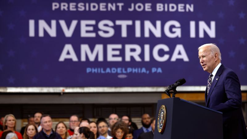 NextImg:Biden White House keeps confronting a good problem: A hot labor market | CNN Politics