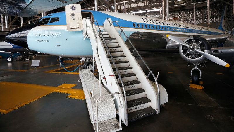 New color scheme unveiled for Air Force One that discards Trump s