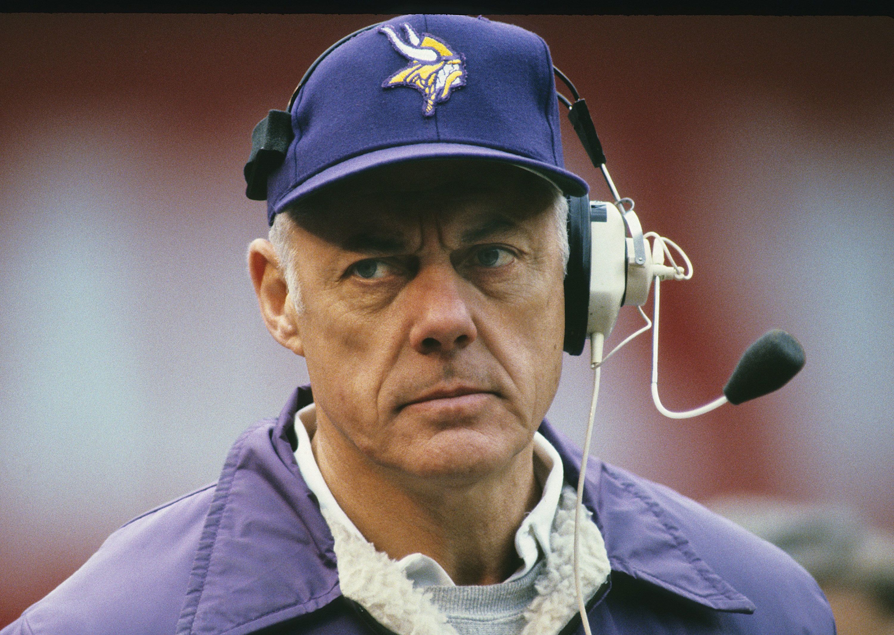 Lendário treinador do Minnesota Vikings, Bud Grant morre aos 95