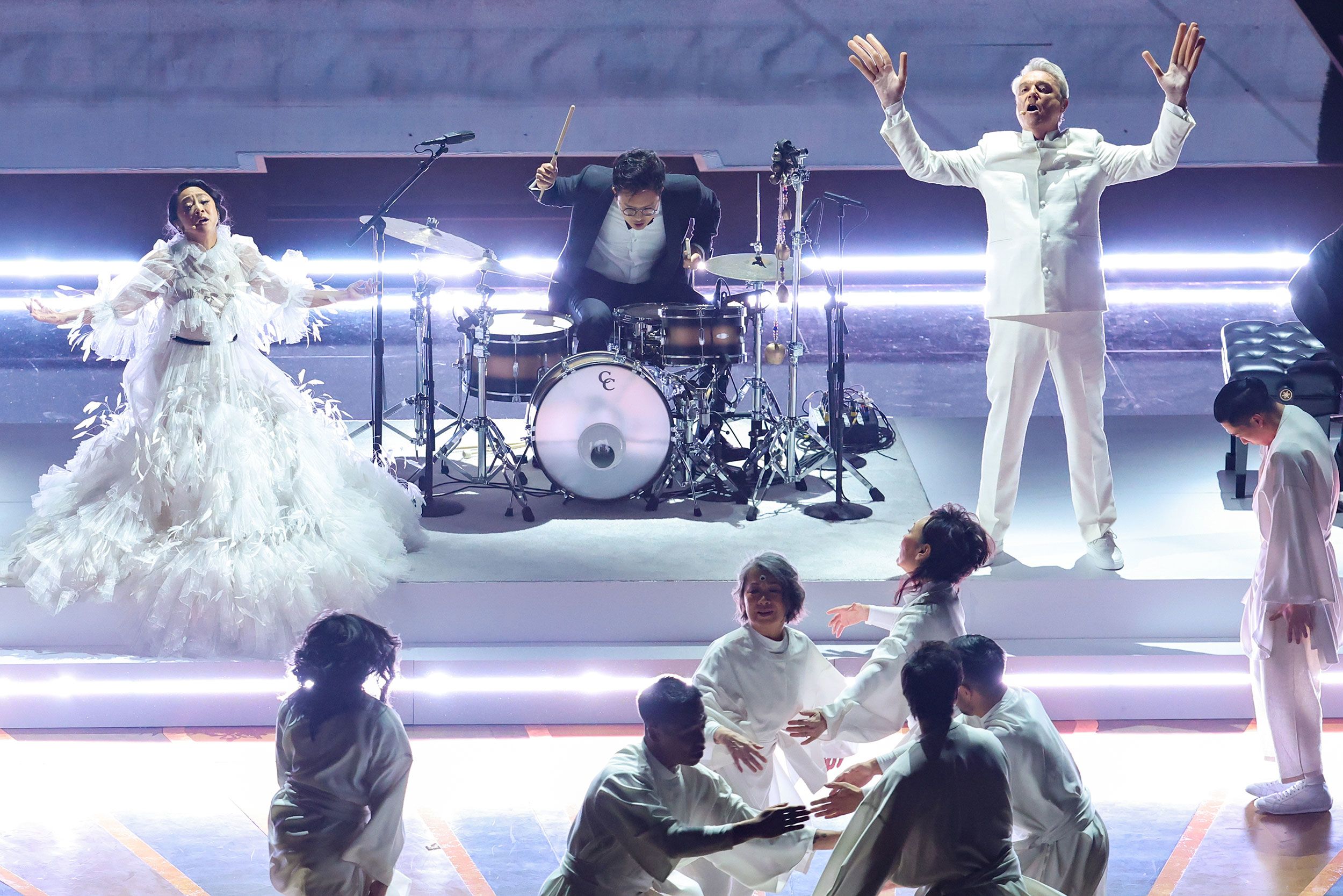 Stephanie Hsu and David Byrne perform the Oscar-nominated song "This Is a Life" from "Everything Everywhere All at Once."