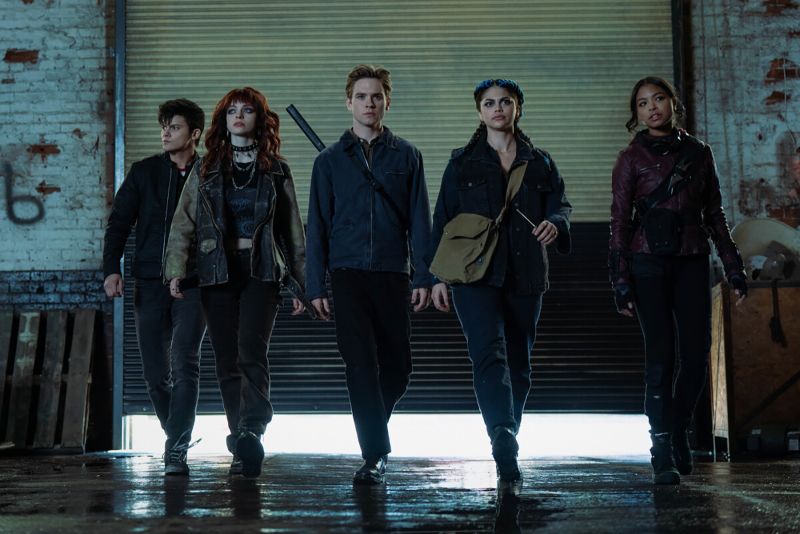 ‘Gotham Knights’ And ‘Superman & Lois’ Give The CW A Less-than-super ...