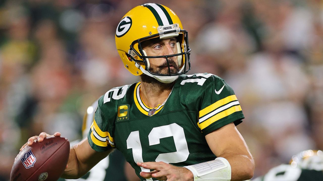 Aaron Rodgers is playing quarterback like it has never been played