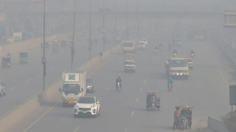 Thick smog in Lahore, Pakistan, in January 2022. 