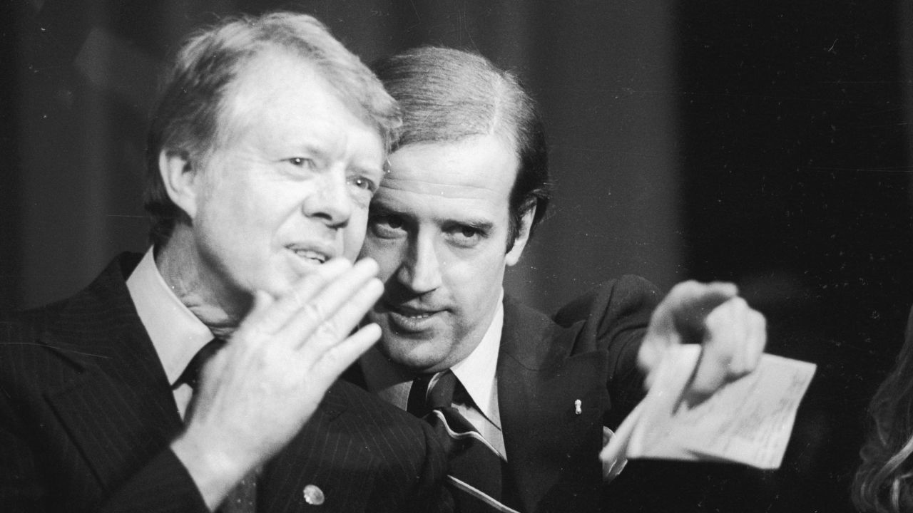 Delaware's US Sen. Joe Biden points out a friend in the crowd at the Padua Academy to President Jimmy Carter during a fundraiser. 