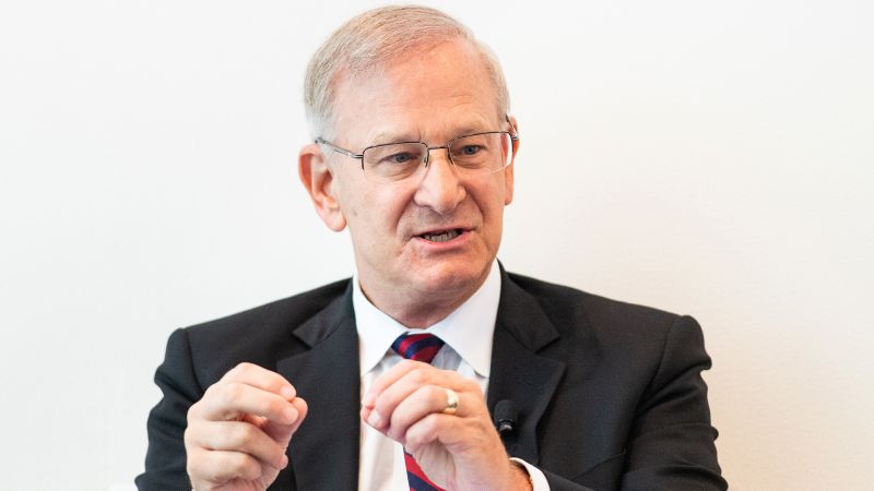 NextImg:The Fed faces a 'no-win situation' but must keep raising interest rates anyway, says former Fed official | CNN Business
