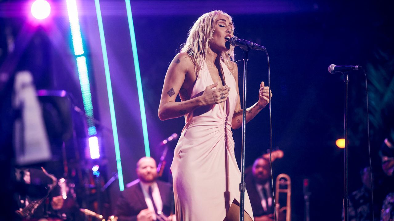 Miley Cyrus performs during her "New Year's Eve Party" special on NBC on December 31, 2022.