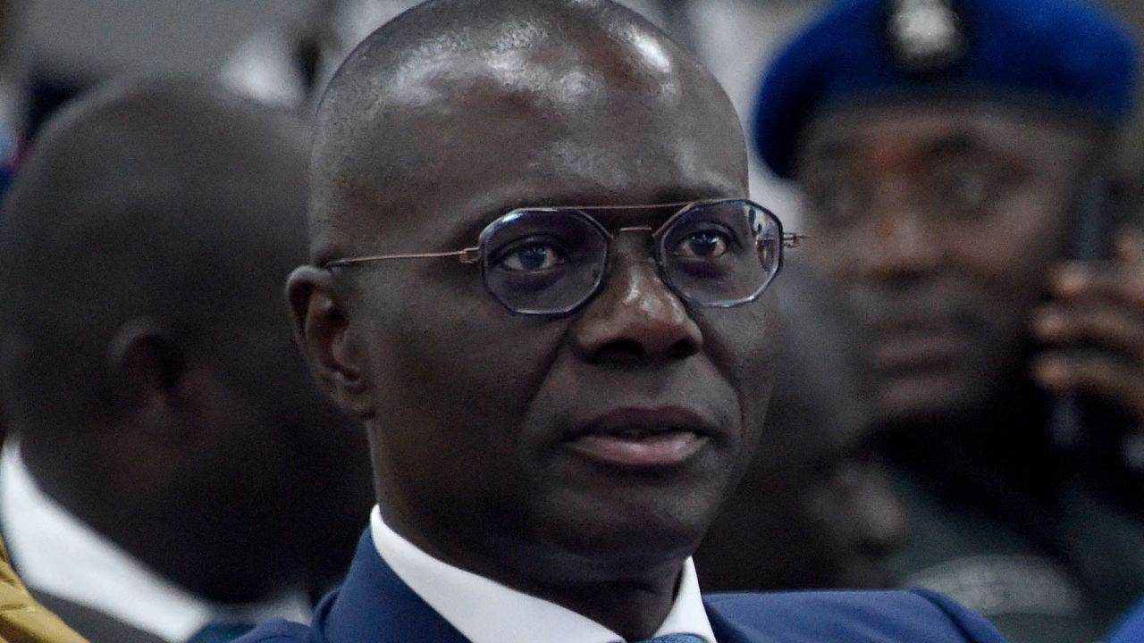 Ο υποψήφιος κυβερνήτης του Λάγος του κυβερνώντος Κογκρέσου All Progressives (APC) Babajide Sanwo-Olu εμφανίζεται στο Λάγος στις 24 Ιανουαρίου 2023.