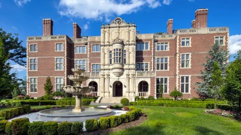 50,000 square foot New Jersey mansion owned by Guo Wengui, according to the US Justice Department.
