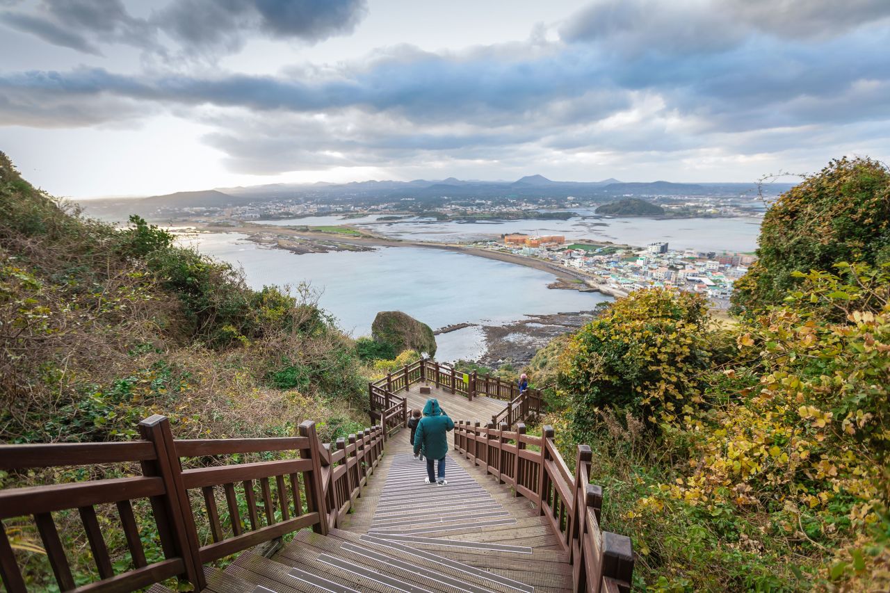 <strong>Jeju Island, South Korea:</strong> Long loved by domestic travelers, this resort island is now attracting international attention, too. ” class=”image_gallery-image__dam-img image_gallery-image__dam-img–loading” onload=”this.classList.remove(‘image_gallery-image__dam-img–loading’)” height=”2000″ width=”3000″></picture> </div>
<div class=